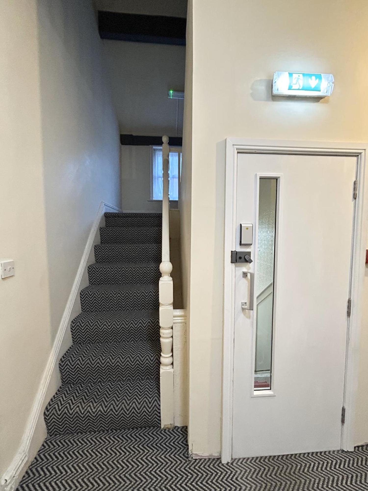The Egerton Arms Hotel Salford Экстерьер фото
